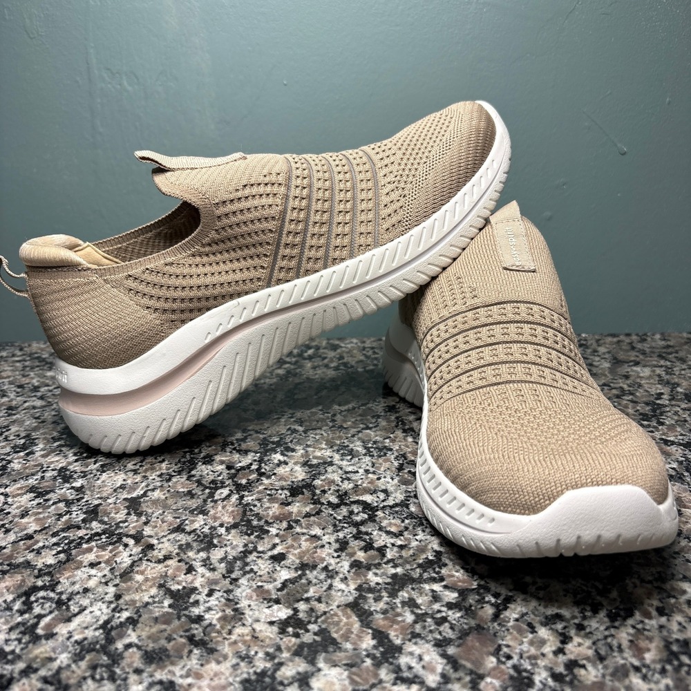 Easy Spirit Womens Begeaz Slip On Walking Shoes Tan Knit Sneakers 9.5 M